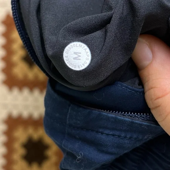 Lululemon Men’s Bowline True Navy Short 8” Medium - Picture 8 of 8